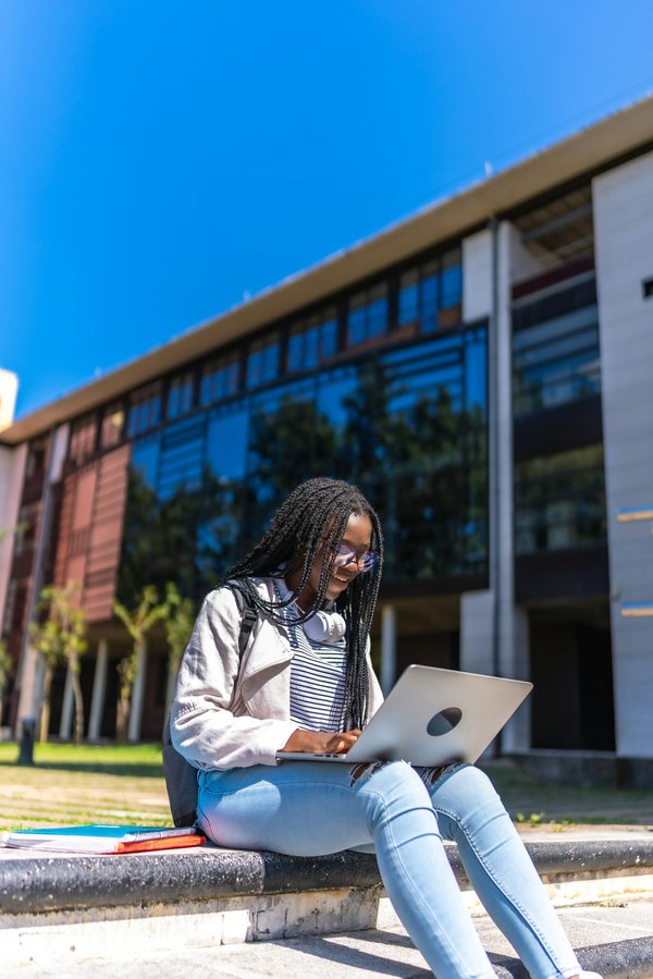 Les avantages du contrôle réglementaire accrédité: pourquoi choisir Conformipro